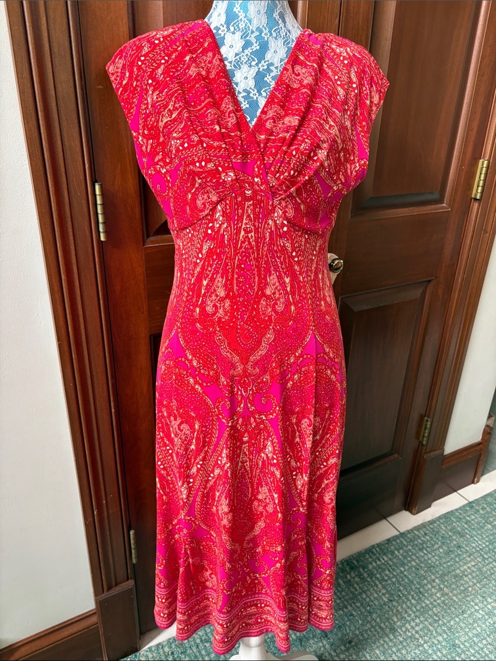 Jones New York dress midi dress Red pink, orange Paisley V-Neck sleeveless